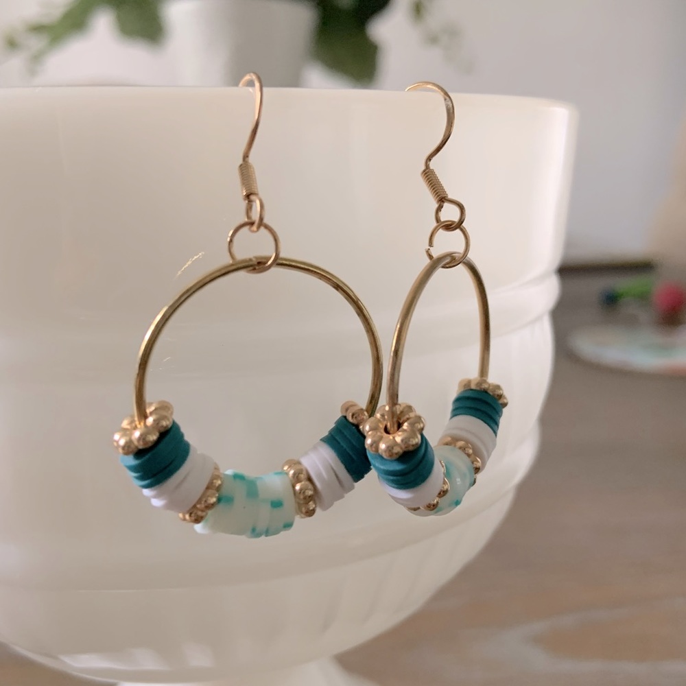 NWT Gorgeous Gold Tone Hoop Earrings by Blue Sky Boutique